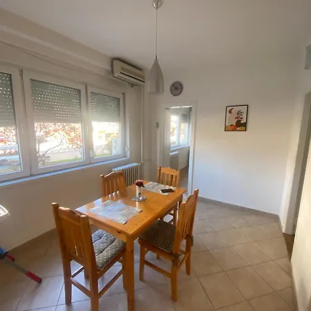 Апартаменты Valor *