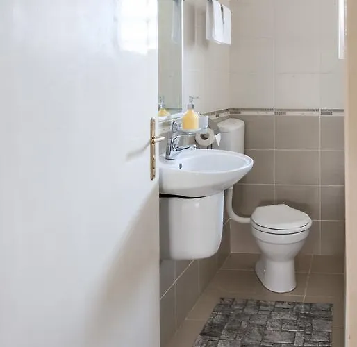 Апартаменты Valor *